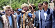 "YA HAK" DEDİ.