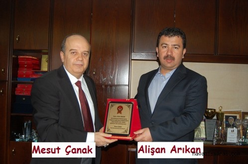 TÜFAD’DAN ARIKAN’A PLAKET...